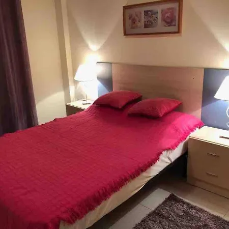 Appartement Fenals Beach 100 M, Comfortable, Quiet, Beautiful